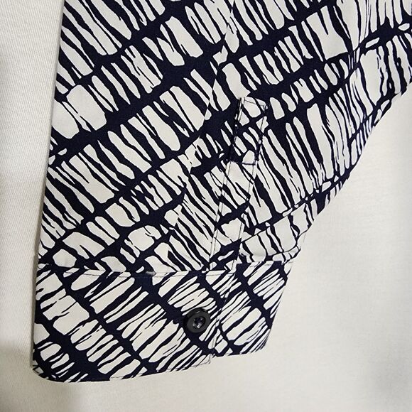 Chico's Womens Top Size 2 Large Wrinkle Resistant Button Long Sleeve 100% Cotton - Picture 7 of 12